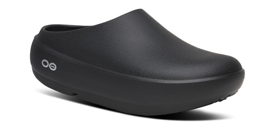 Men's OOcloog Clog PLUS - Black – oofos.international