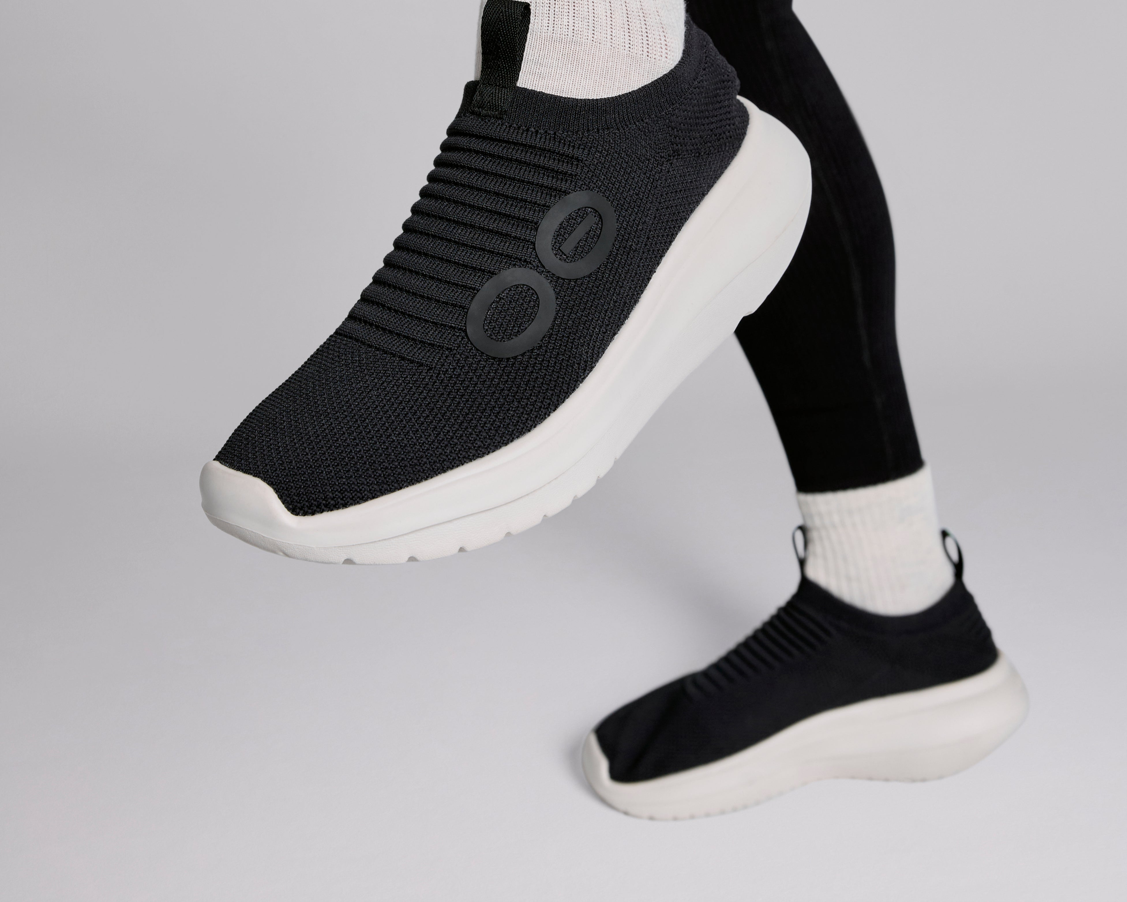 Women's OOmy Zen - Chalk Black