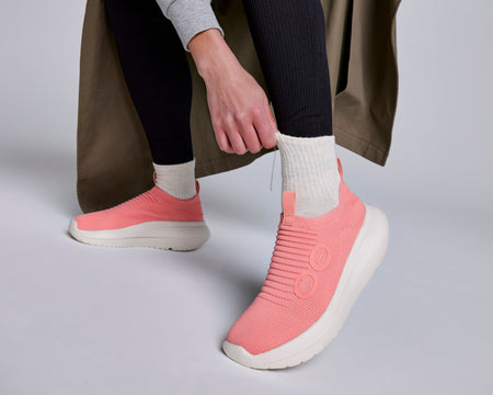 Women's OOmy Zen - Coral
