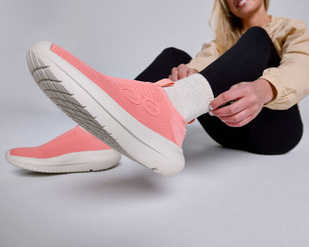 Women's OOmy Zen - Coral