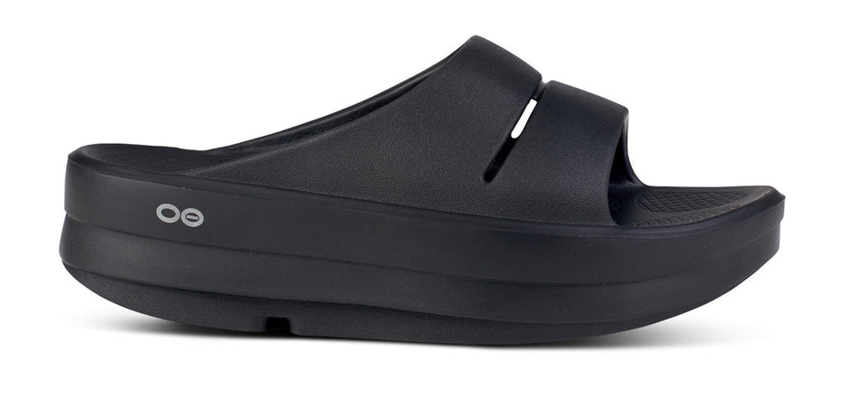 靴 OOMEGA OOAHH WOMEN- BLACK OOFOS Women's OOmega OOahh Recovery Slide Sandal - Black – oofos