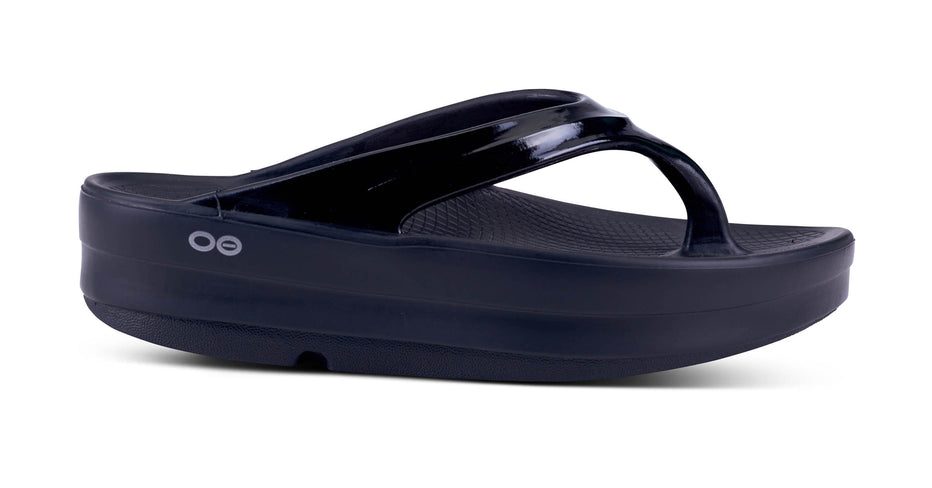 OOFOSウーフォスOOMEGA BLACK W7/24cm OOFOS Women's OOmega Recovery Sandal - Black – oofos.international