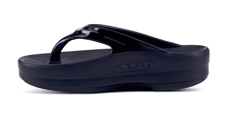 OOFOS Women's OOmega Recovery Sandal - Black – oofos.international