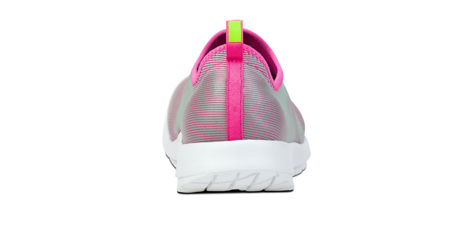 OOFOS Women's OOmg Sport Recovery Shoe - White Fuchsia – oofos